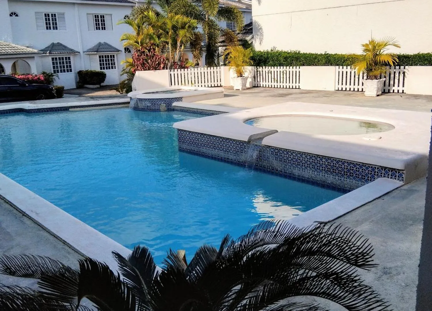 Comfy Home Montego Bay Bed & Breakfast